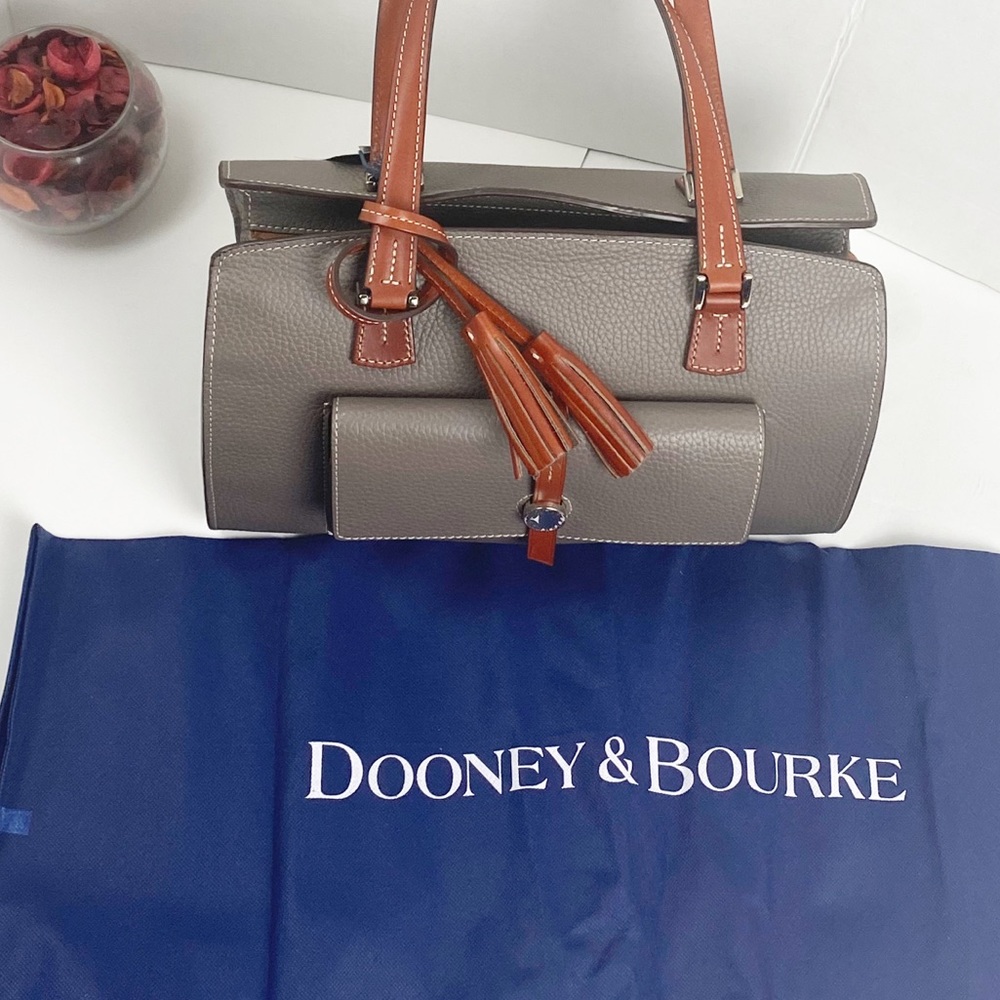 💥 Dooney & Bourke Shoulder Bag 💥 - Picture 6 of 11